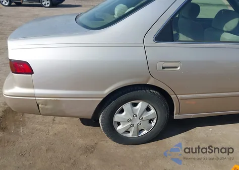1999 Toyota Camry Le from USA, damaged, VIN 4T1BG22K4XU531666